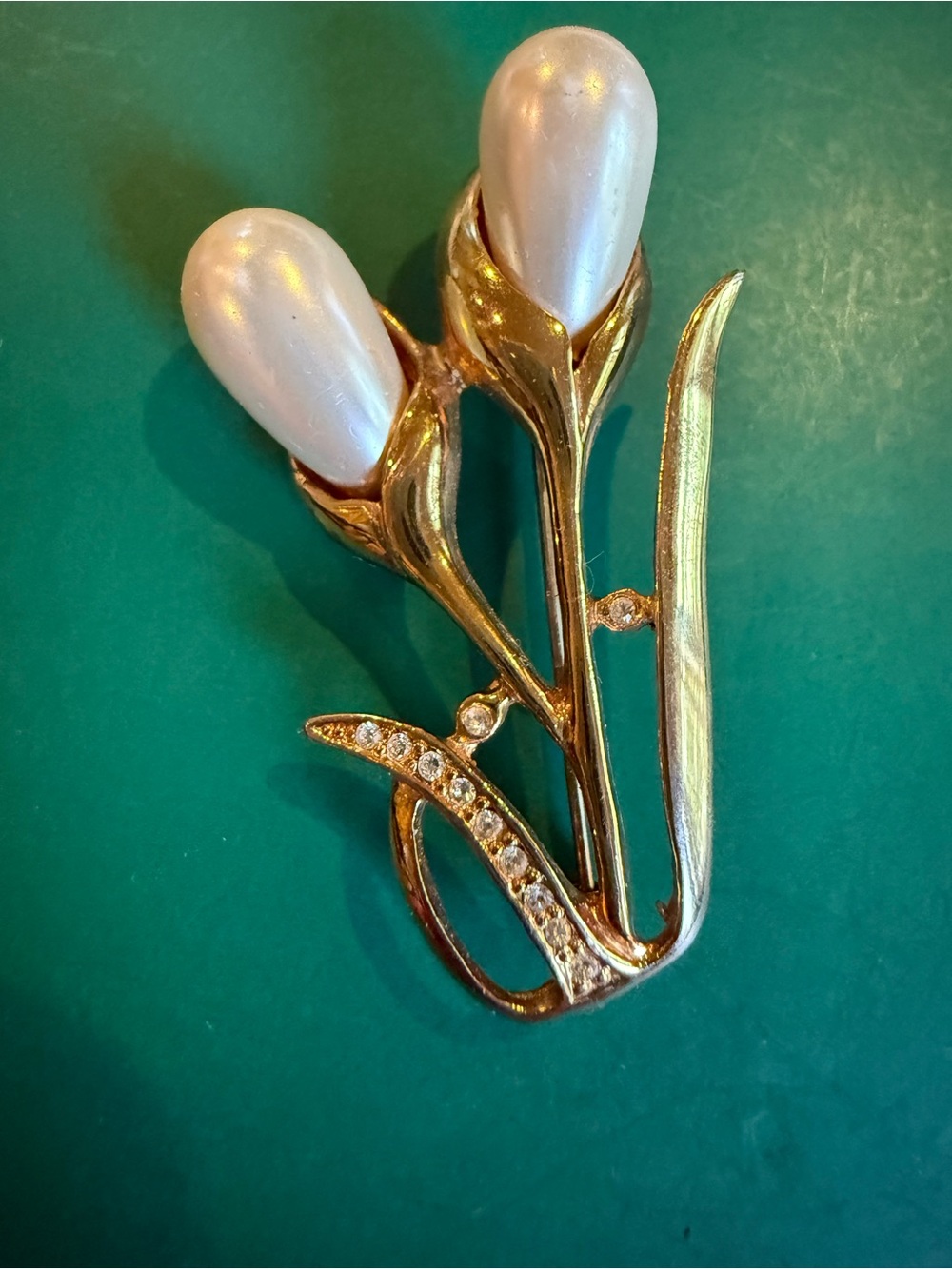 Vintage Gold Calla Lily Faux Pearl Rhinestone Brooch Pin